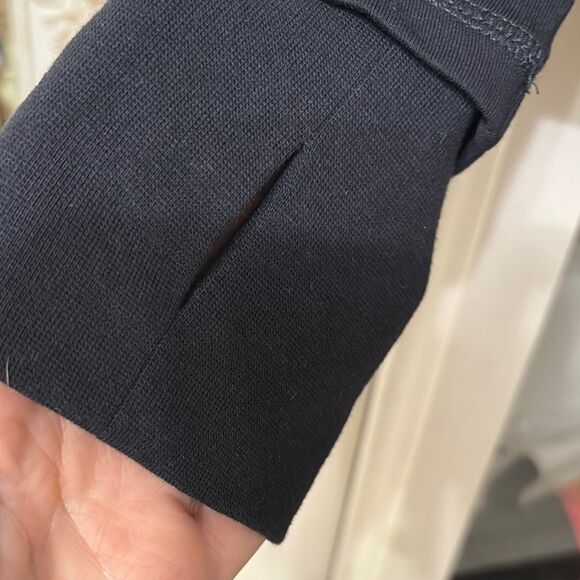 NWT MLB Boston Red Socks Graphic Crop Top Hoodie Size Small - Picture 4 of 8